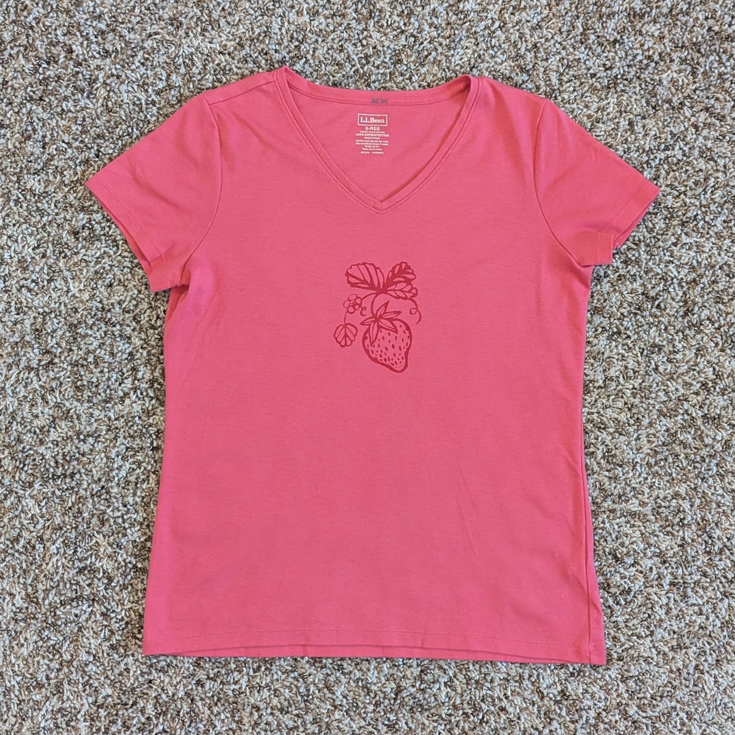 Women's Small Strawberry T-shirt