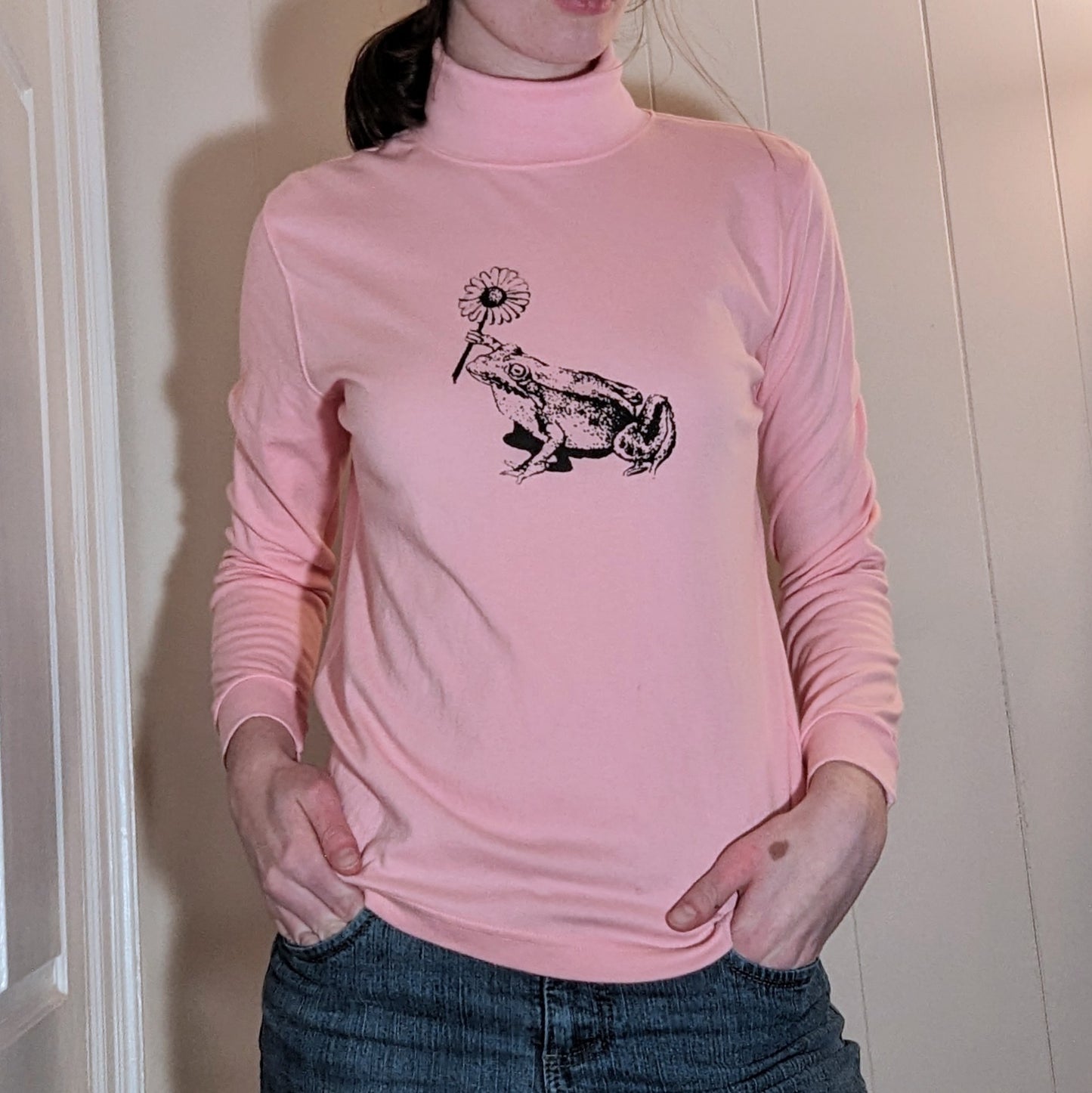 Medium frog shirt